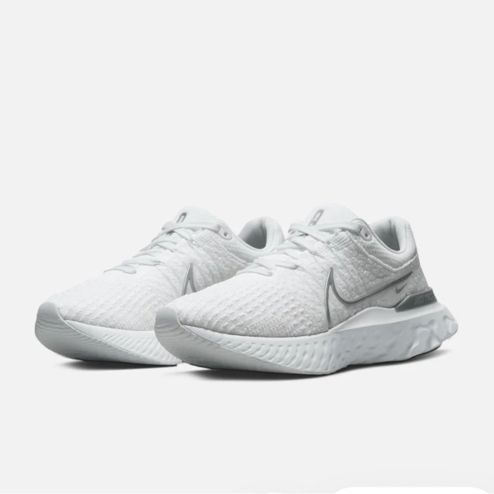 Nike React Flyknit 2 Sneakers
